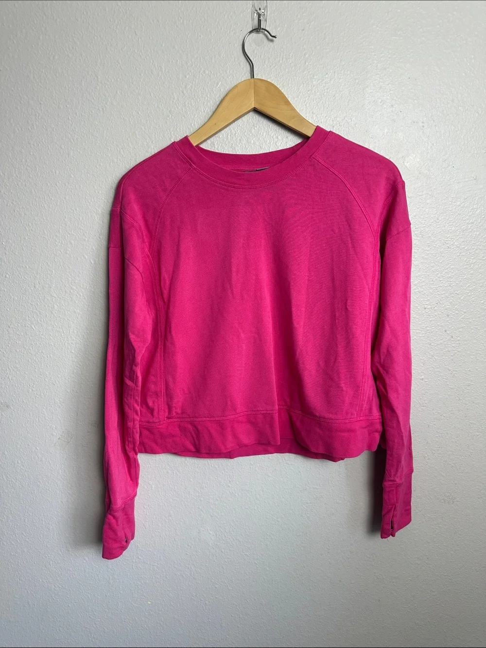 Sweaty Betty Hot Pink Crewneck cropped Sweatshirt